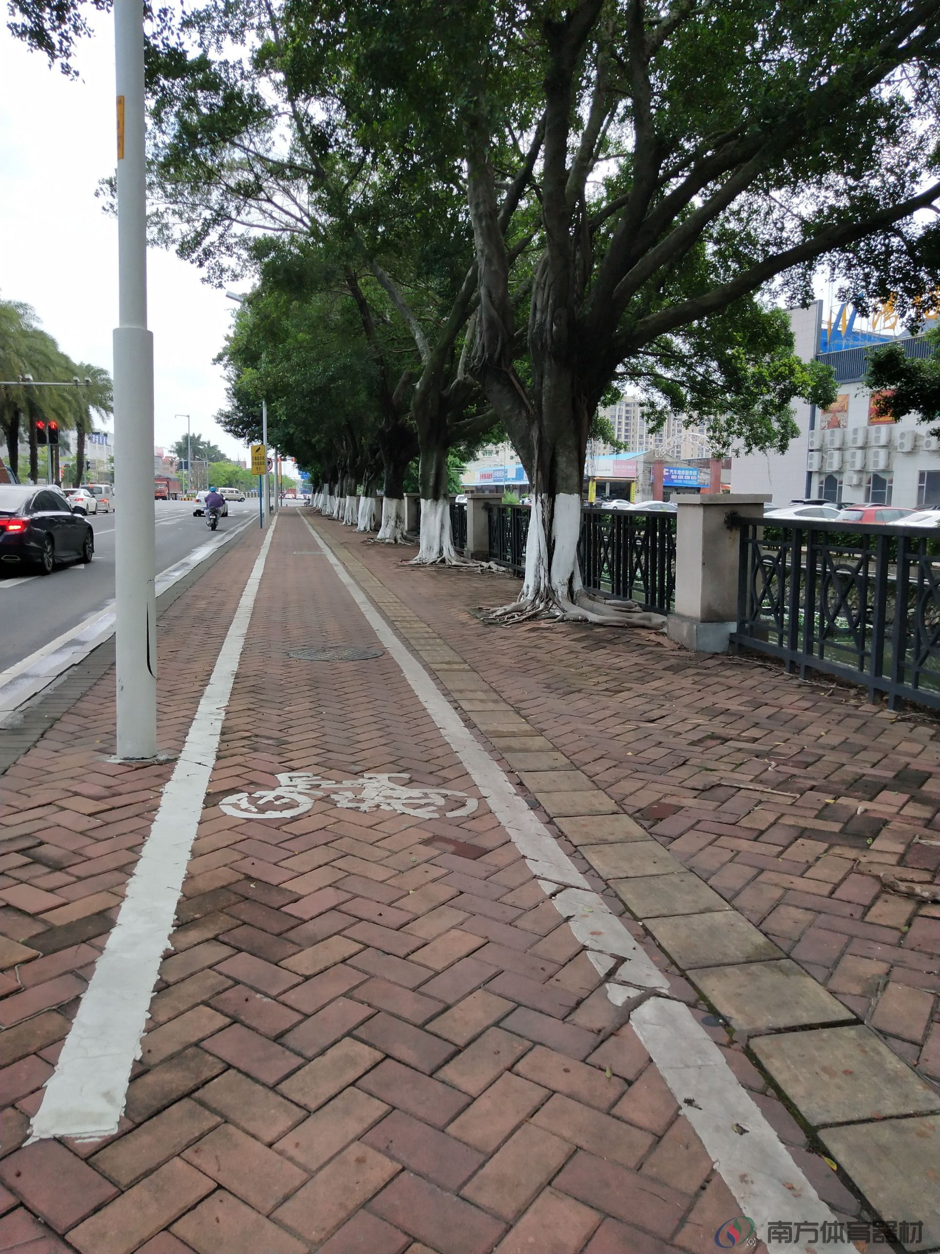 凤池社区步行骑行综合道(图1) 凤池社区步行骑行综合道(图1)